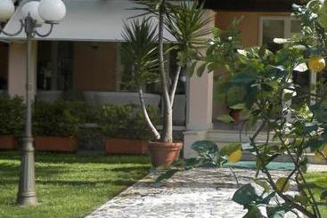 Hotel Albergo Mediterraneo  | Marina di Pietrasanta | Lucca | Italia 3