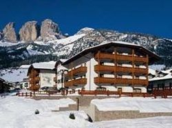 Hotel Garní Aritz Campitello di Fassa