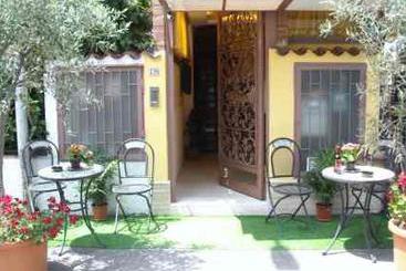 Hotel Villa Iris Giardini Naxos