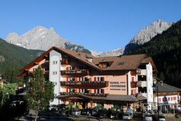 Hotel Cristallo Canazei Trento