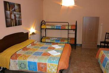 Ostello Airport Pisa Rooms Sleep Easy  | Pisa | Pisa | Italia 5