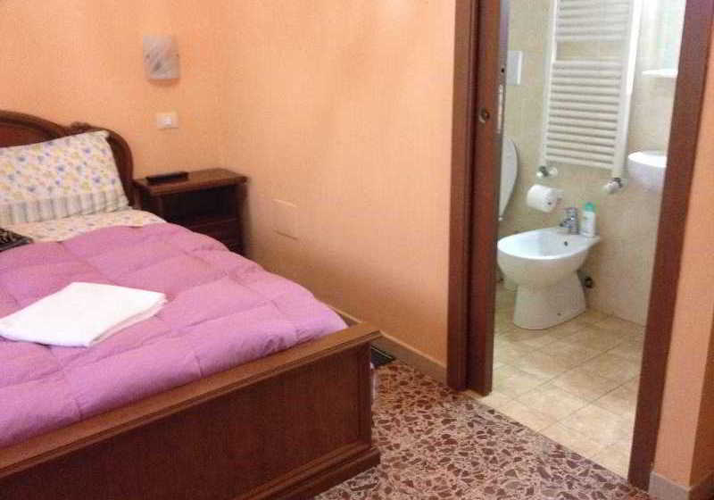 Bed and Breakfast A Casa Doina Airport  | Pisa | Pisa | Italia 17