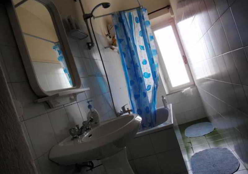 Bed and Breakfast A Casa Doina Airport  | Pisa | Pisa | Italia 18