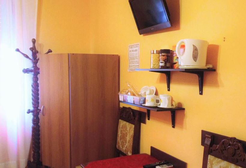 Bed and Breakfast A Casa Doina Airport 2  | Pisa | Pisa | Italia 10