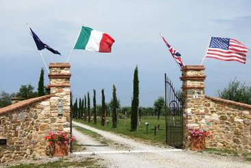Agriturismo La Lodola  | Asciano | Siena | Italy 1