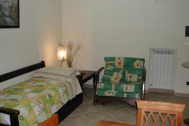 Via De Deo Studio Apartments  | Napoli | Napoli | Italia 3