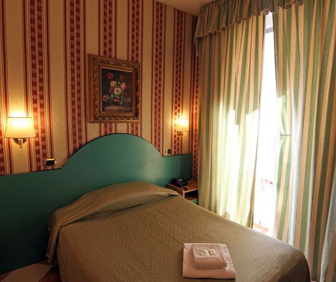 Hotel Hollywood  | Roma | Roma | Italia 3