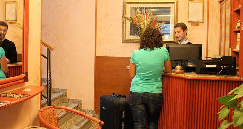 Hotel La Caravella  | Milano | Milano | Italia 1