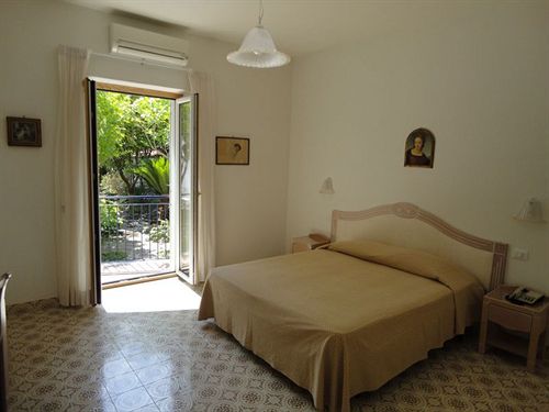 Hotel Candia  | Casamicciola Terme-Isole Ischia | Napoli | Italia 2