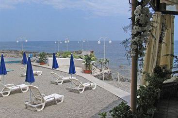 Riva Smeralda  | Milazzo | Messina | Italia 4