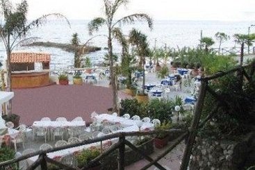 Riva Smeralda  | Milazzo | Messina | Italia 8