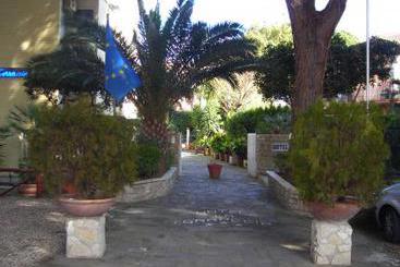 Hotel La Torraccia  | Tarquinia | Viterbo | Italien 1