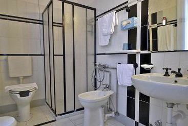 Hotel Salus  | Medesano | Parma | Italia 8