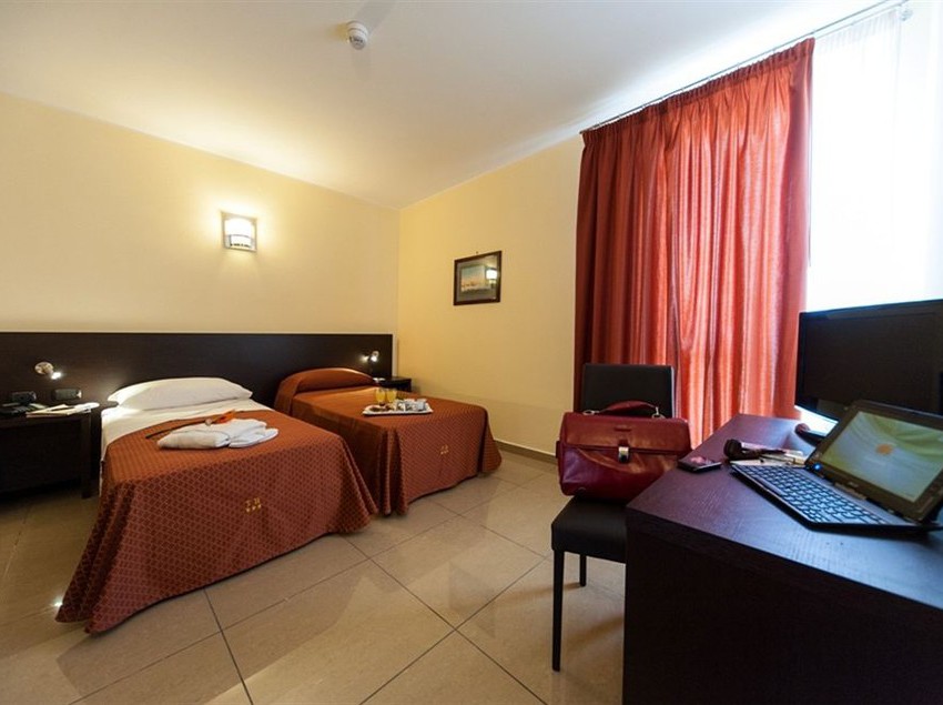 Hotel Tiempo  | Napoli | Napoli | Italia 7