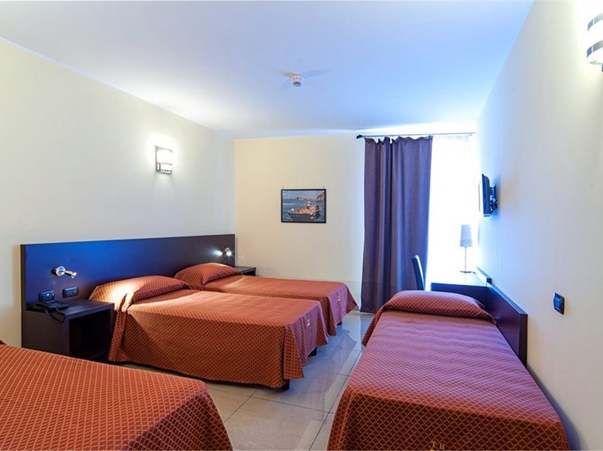 Hotel Tiempo  | Napoli | Napoli | Italia 9