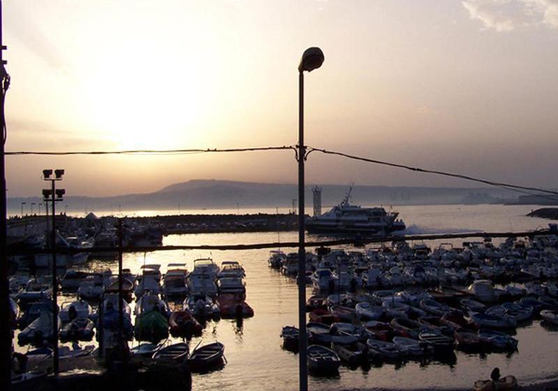 Hotel Bayard Rooms  | Napoli | Napoli | Italia 3