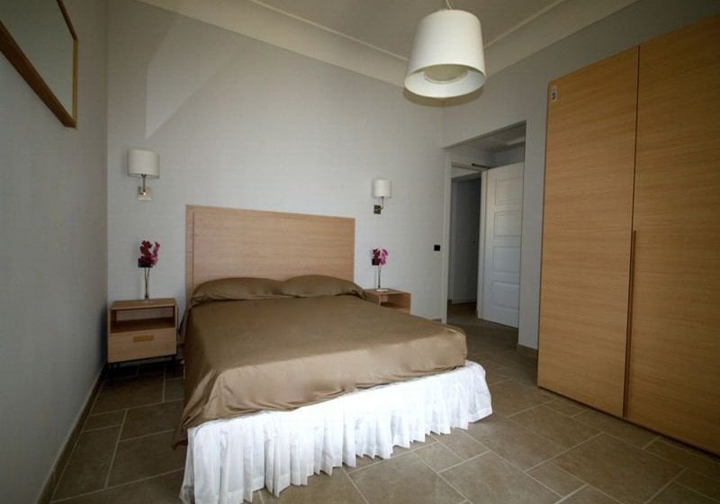 Hotel Bayard Rooms  | Napoli | Napoli | Italia 9