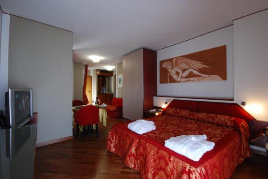 Hotel Bristol  | Pesaro | Pesaro e Urbino | Italia 7