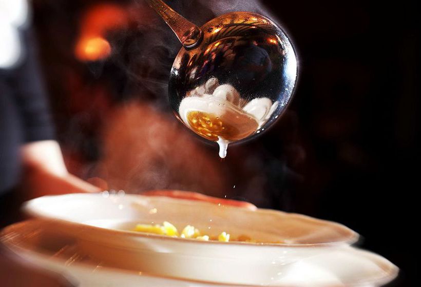 Arnaldo Aquila DŽOro Hotel