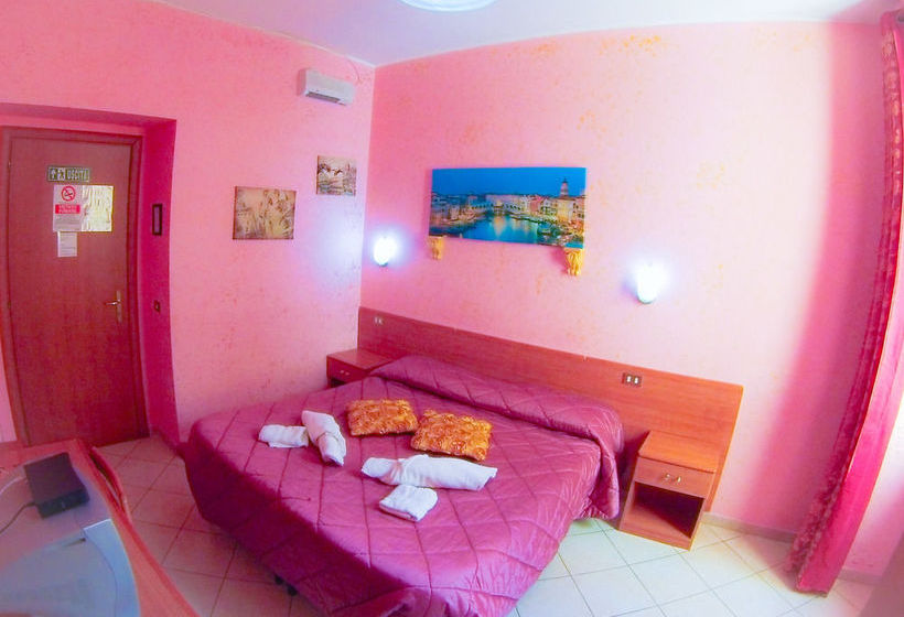 Bed & Breakfast Centre Of The World  | Roma | Roma | Italia 6