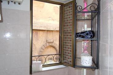 Il Grillo Ai Fori Romani  | Roma | Roma | Italia 15