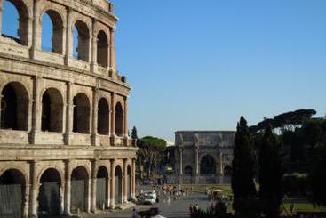 Il Grillo Ai Fori Romani  | Roma | Roma | Italia 17