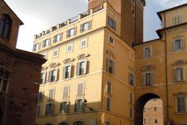 Il Grillo Ai Fori Romani  | Roma | Roma | Italia 20