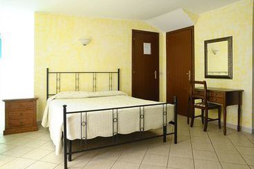 Hotel Le Palme 2011  | Tor san Lorenzo | Rome | Italy 3