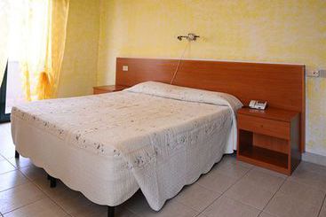 Hotel Le Palme 2011  | Tor san Lorenzo | Rome | Italy 5