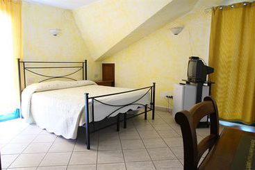 Hotel Le Palme 2011  | Tor san Lorenzo | Rome | Italy 7