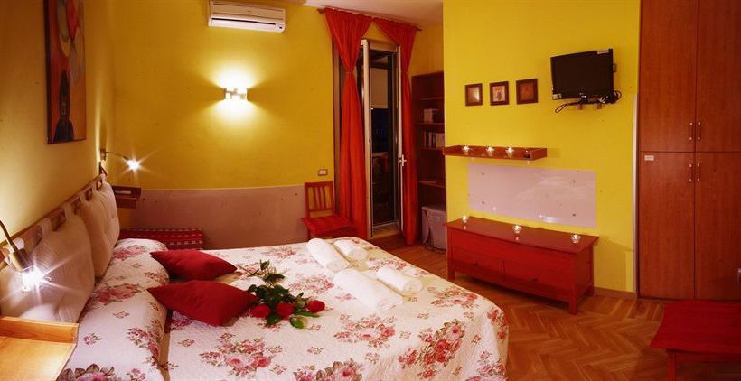 Bed and Breakfast Bed&Breakfast Orlando Innamorato  | Roma | Roma | Italia 3