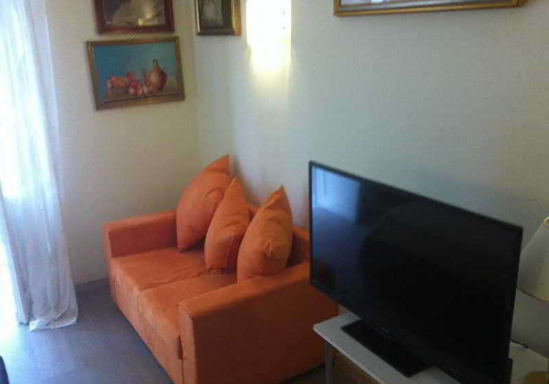 Dolcevita  | Roma | Roma | Italia 8