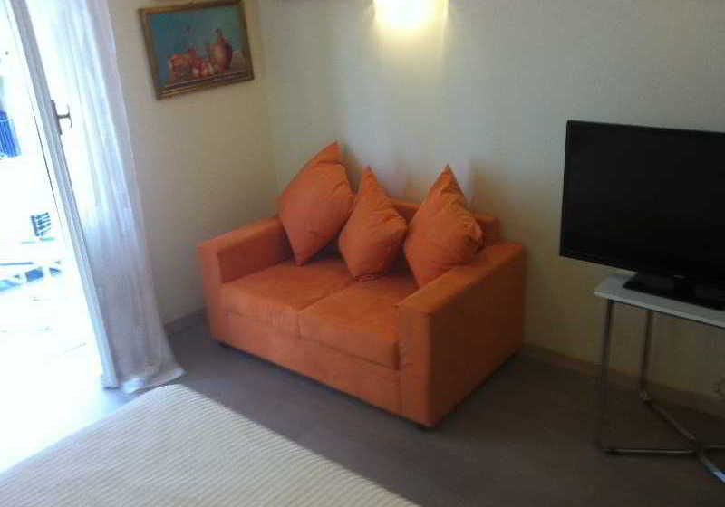 Dolcevita  | Roma | Roma | Italia 9