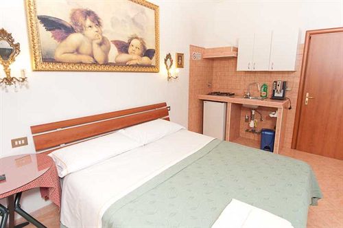 Grand Bed & Breakfast Suites & Apartments at Saint Paul  | Roma | Roma | Italia 13