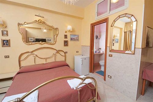 Grand Bed & Breakfast Suites & Apartments at Saint Paul  | Roma | Roma | Italia 2