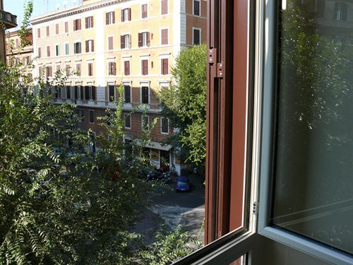 Bed and Breakfast Bed&Breakfast All Seasons  | Roma | Roma | Italia 4