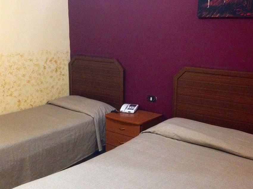 Hotel Poker  | Napoli | Napoli | Italia 10