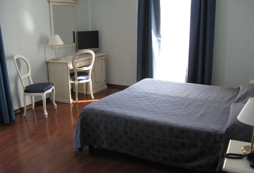 Hotel International  | Iseo | Brescia | Italy 10