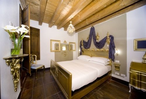 Bed and Breakfast The Place Cagliari  | Cagliari | Sardegna | Italia 3