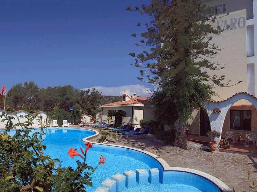 Hotel Punta Faro Capo Vaticano