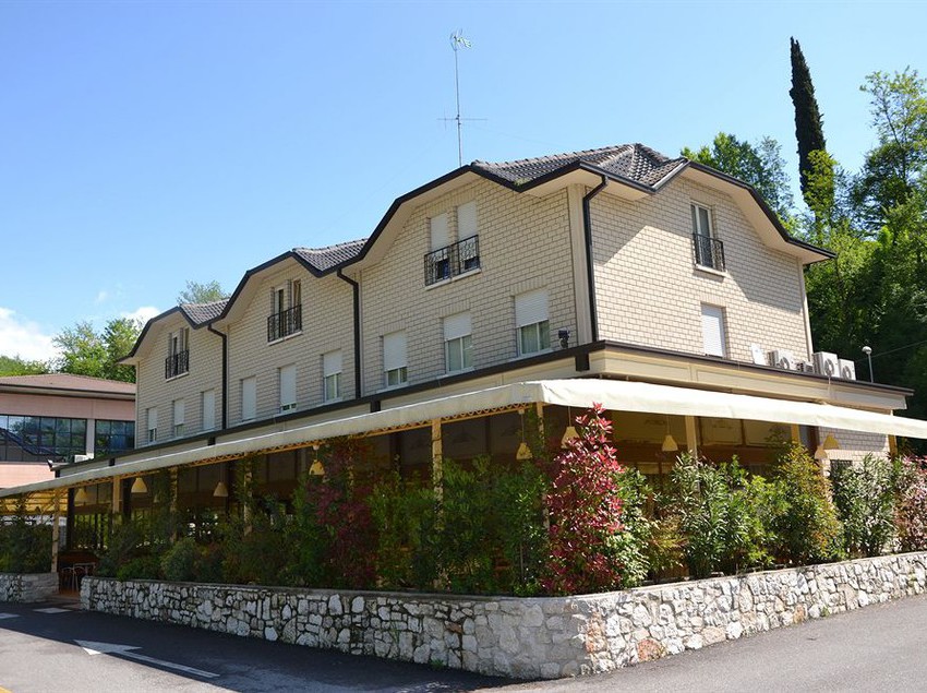 Hotel Edonè  | Roe Volciano | Brescia | Italia 12