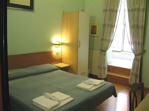 Locanda A Roma San Pietro Best Bed  | Trevignano Romano | Roma | Italia 10
