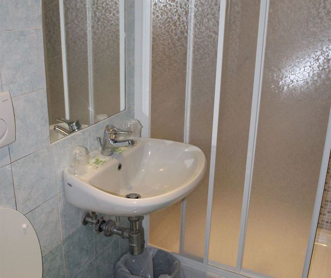 Hotel Tokyo  | Trevignano Romano | Roma | Italia 16