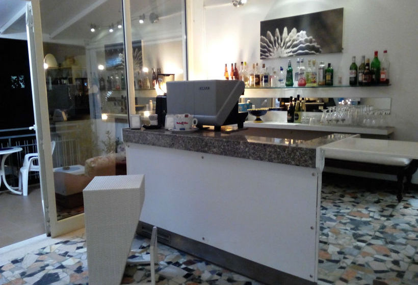 Hotel Nives  | Rivazzurra di Rimini | Rimini | Italia 4