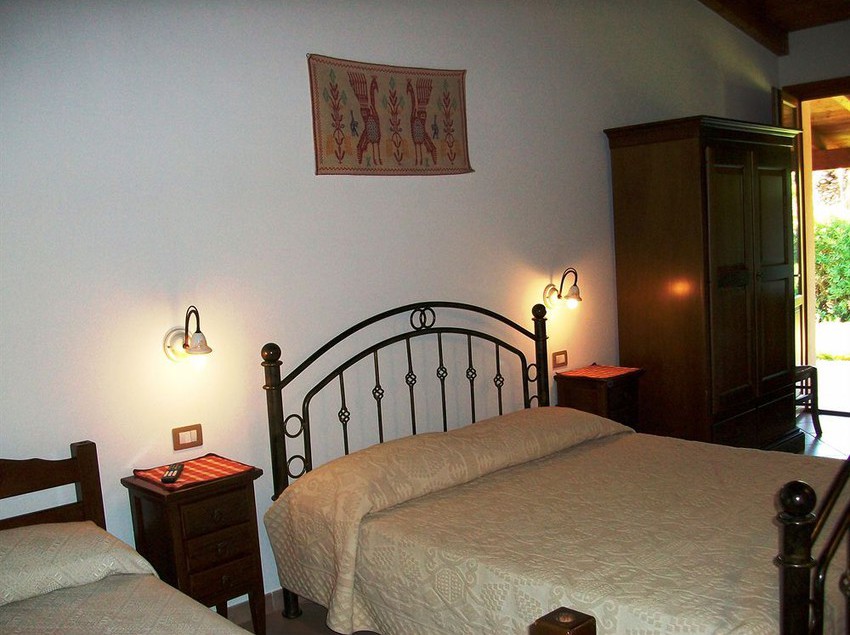 Su Leunaxiu  | Cagliari | Sardegna | Italia 9