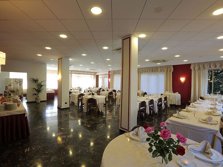 Hotel Bergamo  | San Bartolomeo al Mare | Imperia | Italia 12