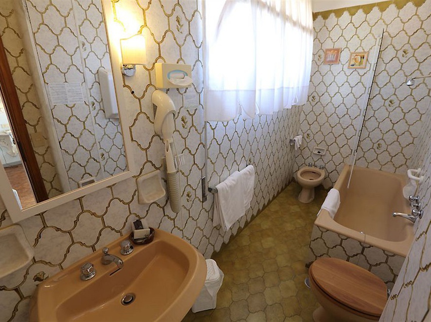 Hotel Bergamo  | San Bartolomeo al Mare | Imperia | Italia 15