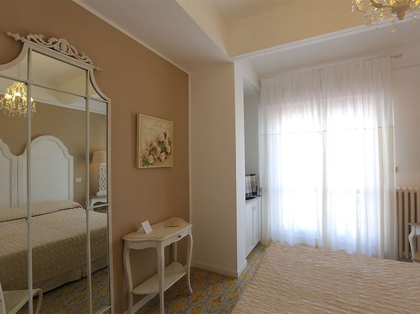 Hotel Bergamo  | San Bartolomeo al Mare | Imperia | Italia 18