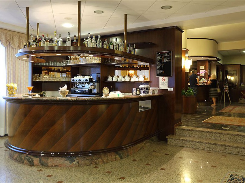 Hotel Bergamo  | San Bartolomeo al Mare | Imperia | Italia 2