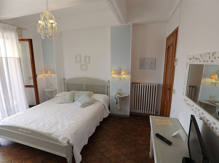 Hotel Bergamo  | San Bartolomeo al Mare | Imperia | Italia 20